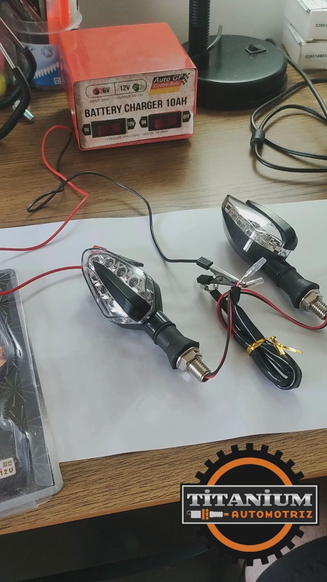Señaleros de 9 LEDs en forma de punta de flecha para motos, diseño aerodinámico, alta visibilidad y fácil instalación
